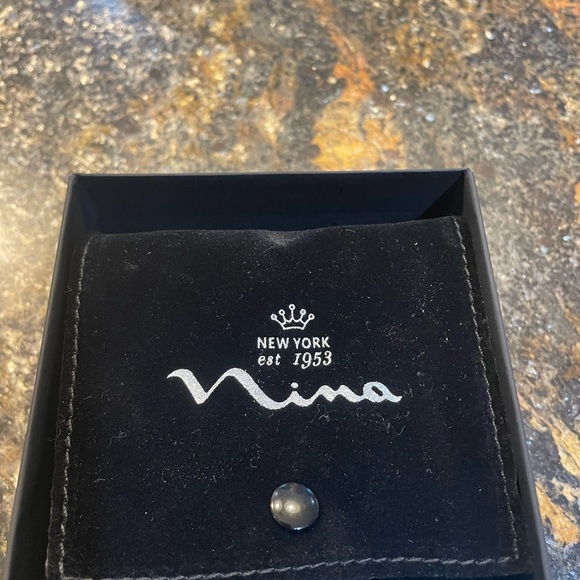 NEVER WORN! Beautiful teardrop SPARKLY clip earrings 💎 - Picture 5 of 10